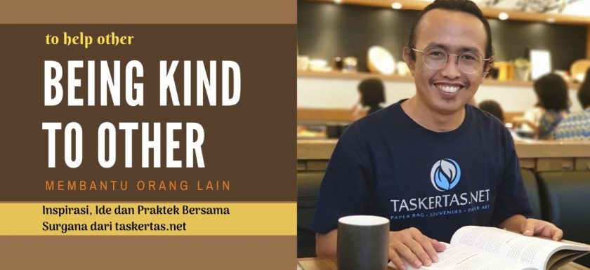 membantu orang lain